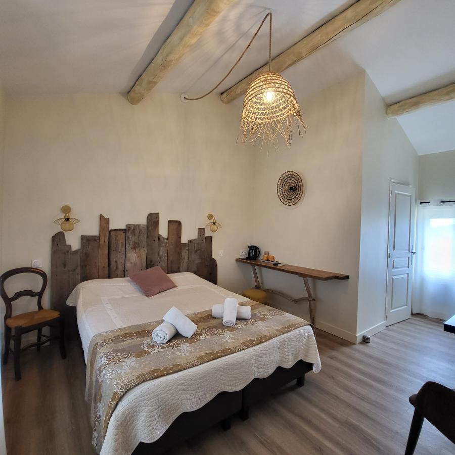 Manade Saint Louis Mas De La Paix Bed & Breakfast Вовер Екстериор снимка
