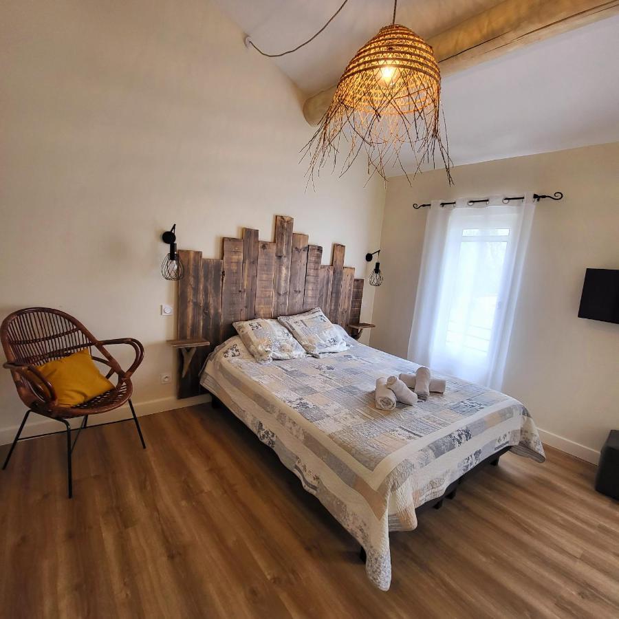 Manade Saint Louis Mas De La Paix Bed & Breakfast Вовер Екстериор снимка